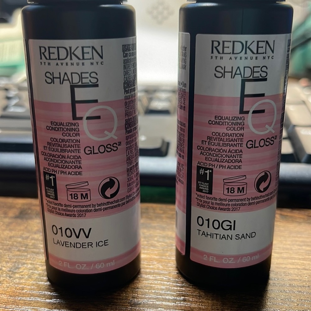2 bottles of 2 oz Redken Shades EQ gloss & a 3 oz bottle of processing solution